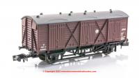 2F-014-009 Dapol Fruit D Wagon number 2913 in GWR Brown livery with shirtbutton emblem